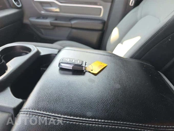 2022 Ram 1500 Big Horn Extended Cab Medium Bed – miniatura 8