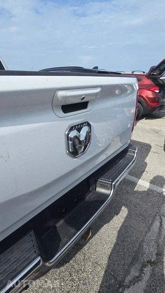 2022 Ram 1500 Big Horn Extended Cab Medium Bed - miniatura 24