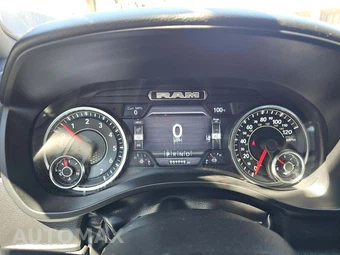 2022 Ram 1500 Big Horn Extended Cab Medium Bed - miniatura 9