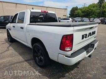 2022 Ram 1500 Classic Express Crew Cab Short Bed - miniatura 2