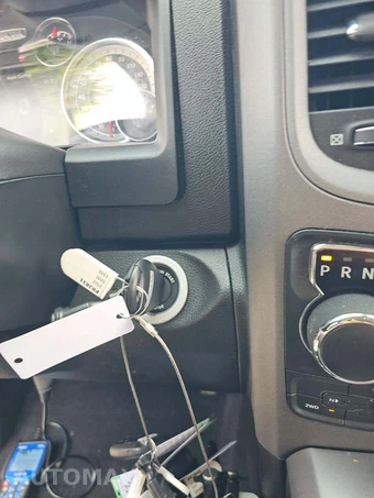 2022 Ram 1500 Classic Express Crew Cab Short Bed - miniatura 8
