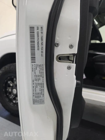 2022 Ram 1500 Classic Express Extended Cab Medium Bed - miniatura 14