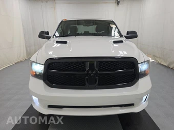 2022 Ram 1500 Classic Express Extended Cab Medium Bed - miniatura 2