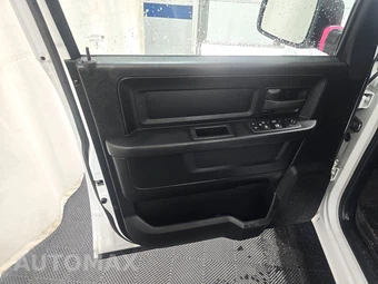 2022 Ram 1500 Classic Express Extended Cab Medium Bed - miniatura 9
