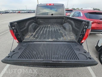 2022 Ram 1500 Classic SLT Crew Cab Short Bed - miniatura 16