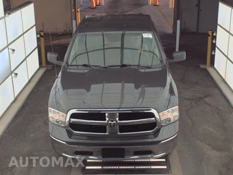 2022 Ram 1500 Classic SLT Crew Cab Short Bed - miniatura 2
