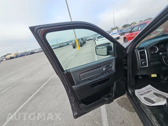 2022 Ram 1500 Classic SLT Crew Cab Short Bed - miniatura 9