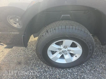 2022 Ram 1500 Classic SLT Crew Cab Short Bed - miniatura 10