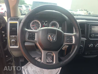 2022 Ram 1500 Classic SLT Crew Cab Short Bed - miniatura 10