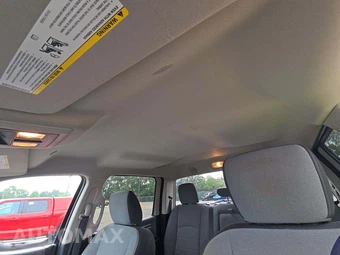 2022 Ram 1500 Classic SLT Crew Cab Short Bed - miniatura 8