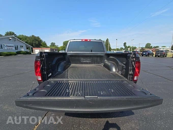 2022 Ram 1500 Classic SLT Crew Cab Short Bed - miniatura 11