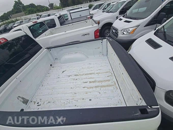 2022 Ram 1500 Classic SLT Crew Cab Short Bed - miniatura 22