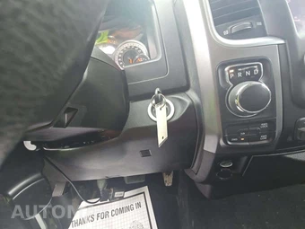 2022 Ram 1500 Classic SLT Crew Cab Short Bed - miniatura 8