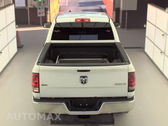 2022 Ram 1500 Classic SLT Crew Cab Short Bed - miniatura 5