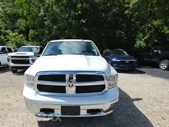 2022 Ram 1500 Classic SLT Crew Cab Short Bed