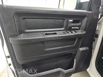 2022 Ram 1500 Classic Tradesman Crew Cab Medium Bed – miniatura 9