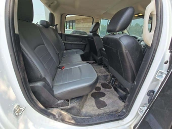 2022 Ram 1500 Classic Tradesman Crew Cab Medium Bed - miniatura 16