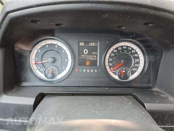 2022 Ram 1500 Classic Tradesman Crew Cab Medium Bed - miniatura 9