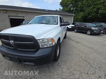 2022 Ram 1500 Classic Tradesman Crew Cab Short Bed - samochód z USA z aukcji Manheim, oferta Kup Teraz w AUTOMAX