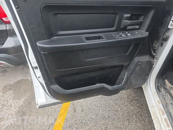 2022 Ram 1500 Classic Tradesman Extended Cab Medium Bed - miniatura 9