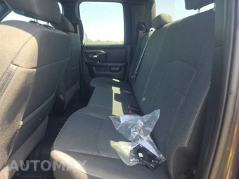 2022 Ram 1500 Classic Warlock Extended Cab Medium Bed – miniatura 13