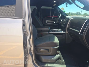 2022 Ram 1500 Classic Warlock Extended Cab Medium Bed - miniatura 8