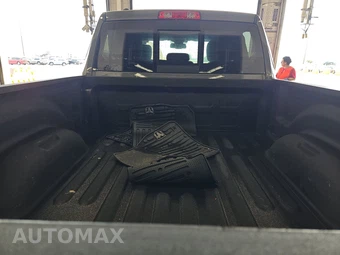 2022 Ram 1500 Classic Warlock Extended Cab Medium Bed - miniatura 16