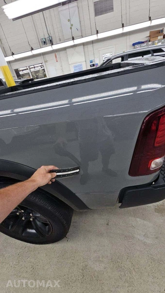 2022 Ram 1500 Classic Warlock Extended Cab Medium Bed - miniatura 32