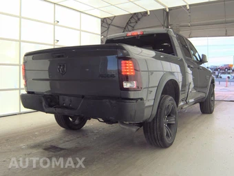 2022 Ram 1500 Classic Warlock Extended Cab Medium Bed - miniatura 4