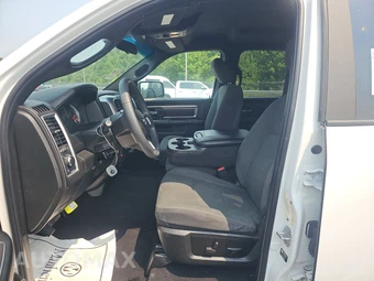 2022 Ram 1500 Classic Warlock Extended Cab Medium Bed - miniatura 13