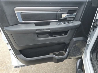 2022 Ram 1500 Classic Warlock Extended Cab Medium Bed - miniatura 9