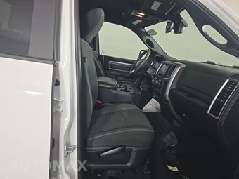2022 Ram 1500 Classic Warlock Extended Cab Medium Bed - miniatura 8