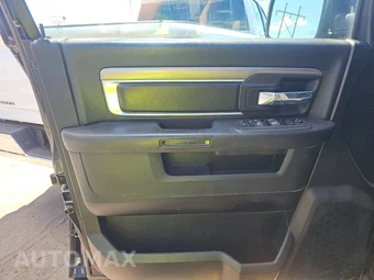 2022 Ram 1500 Classic Warlock Extended Cab Medium Bed - miniatura 9
