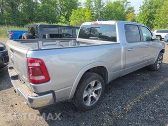 2022 Ram 1500 Laramie Crew Cab Medium Bed - miniatura 4