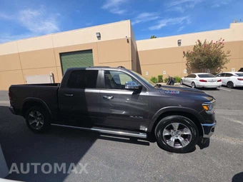 2022 Ram 1500 Laramie Crew Cab Short Bed - miniatura 4