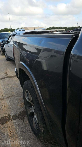 2022 Ram 1500 Laramie Crew Cab Short Bed - miniatura 26