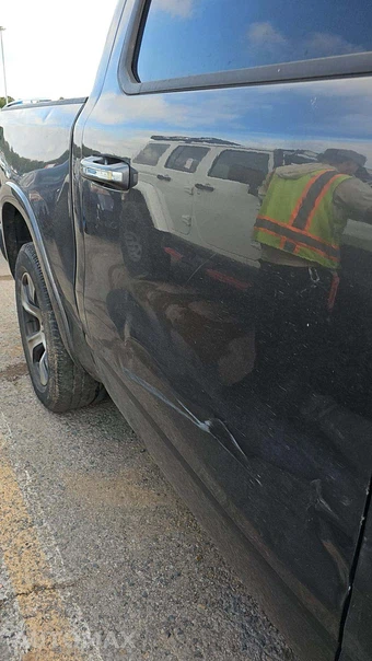 2022 Ram 1500 Laramie Crew Cab Short Bed - miniatura 27