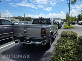 2022 Ram 1500 Laramie Crew Cab Short Bed - miniatura 3