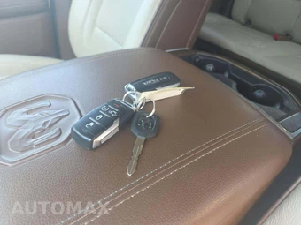 2022 Ram 1500 Laramie Crew Cab Short Bed - miniatura 5