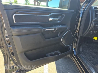 2022 Ram 1500 Laramie Crew Cab Short Bed - miniatura 9