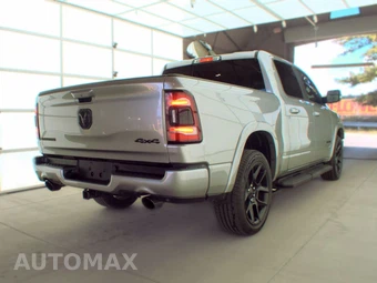 2022 Ram 1500 Laramie Crew Cab Short Bed - miniatura 4