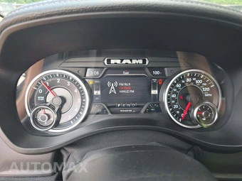 2022 Ram 1500 Laramie Crew Cab Short Bed - miniatura 9