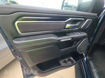 2022 Ram 1500 Laramie Crew Cab Short Bed - miniatura 9