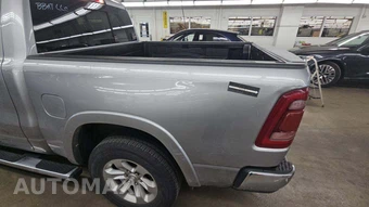 2022 Ram 1500 Laramie Crew Cab Short Bed - miniatura 24