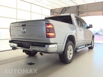 2022 Ram 1500 Laramie Crew Cab Short Bed - miniatura 4