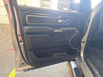 2022 Ram 1500 Laramie Crew Cab Short Bed - miniatura 9