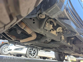 2022 Ram 1500 Laramie Crew Cab Short Bed - miniatura 4