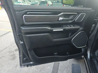 2022 Ram 1500 Laramie Crew Cab Short Bed - miniatura 9