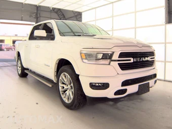 2022 Ram 1500 Laramie Crew Cab Short Bed - miniatura 3