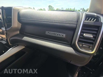 2022 Ram 1500 Laramie Crew Cab Short Bed - miniatura 16